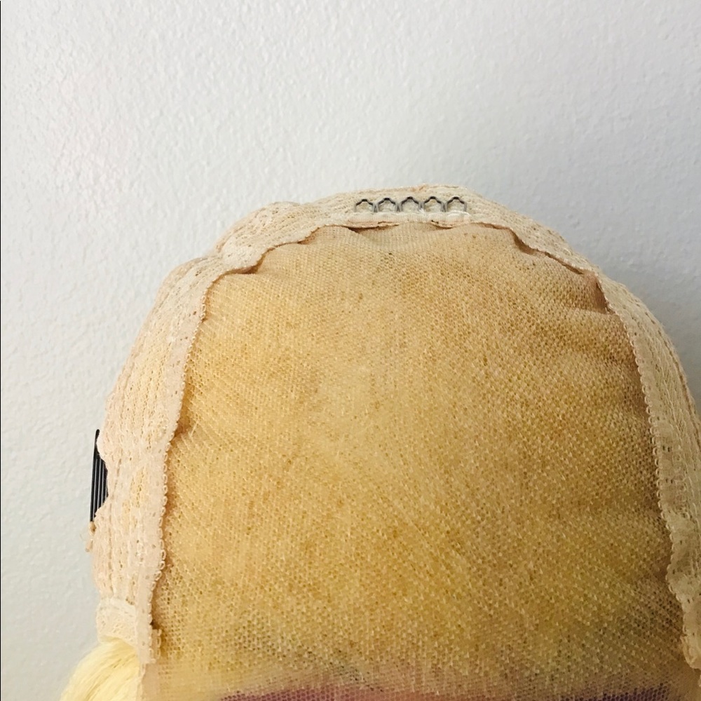 Human Wigs Lace Closer Honey Blonde Straight 150 Density 4x4 Gold 613 20-Inch - Picture 4 of 11